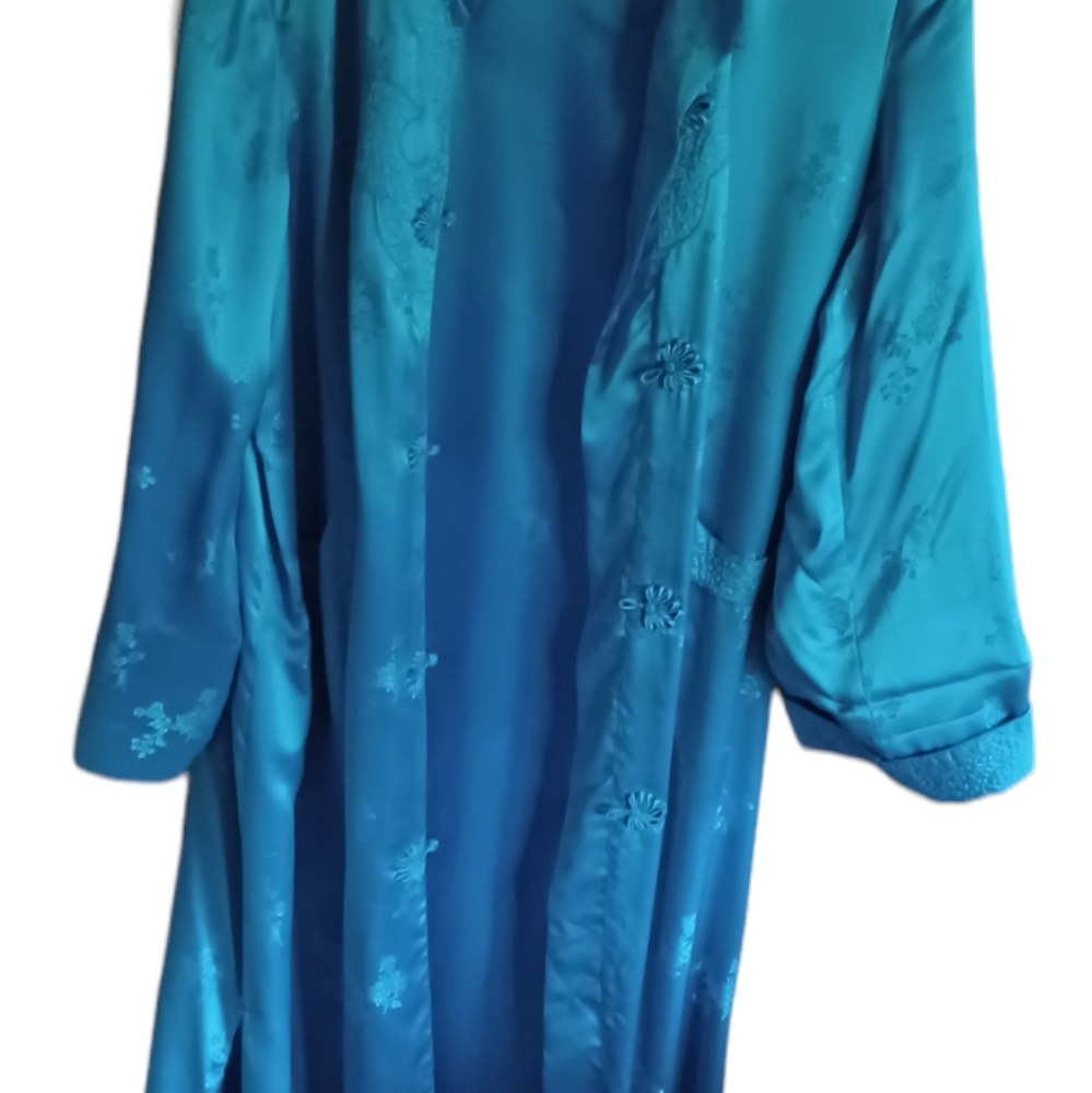 Satiny Robe - Picture 3 of 3